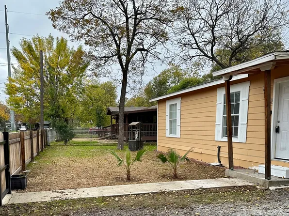 1819 Madrid St, San Antonio, TX 78237