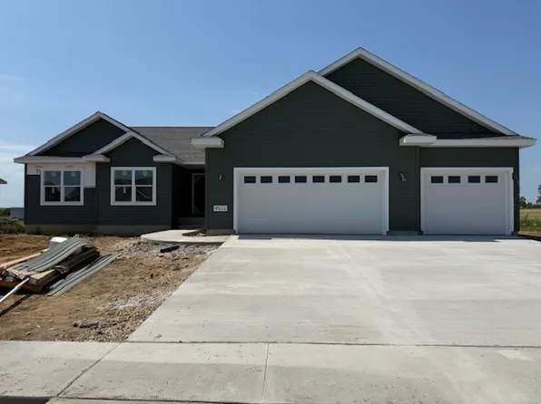 4522 Sonoma Dr, Cedar Falls, IA 50613