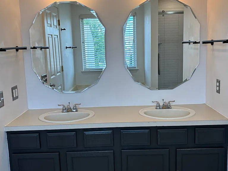 7609 Carlton Dr — Photo 28