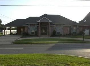 914 Transcontinental Dr, Metairie, LA 70001