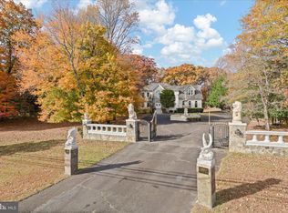 10900 Sunset Hills Rd, Reston, VA 20190