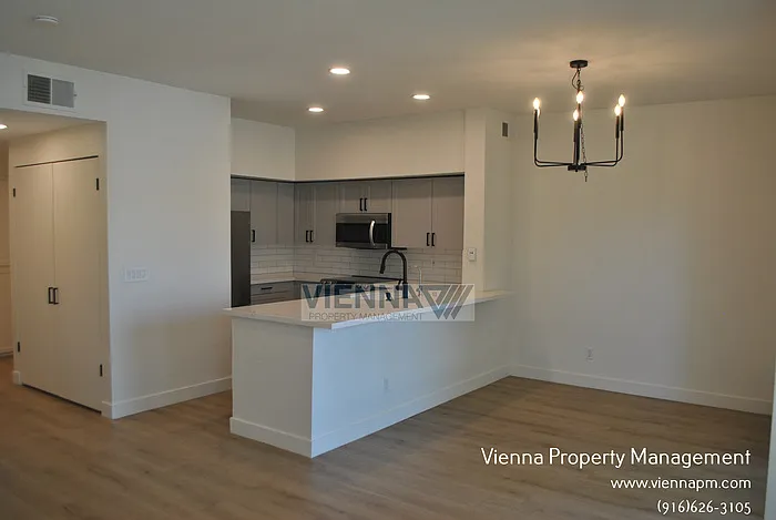 Building Photo - 102 Beachcomber Dr E #102