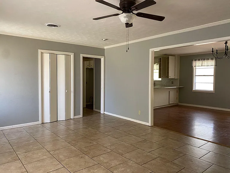 600 Bellaire Dr — Photo 13