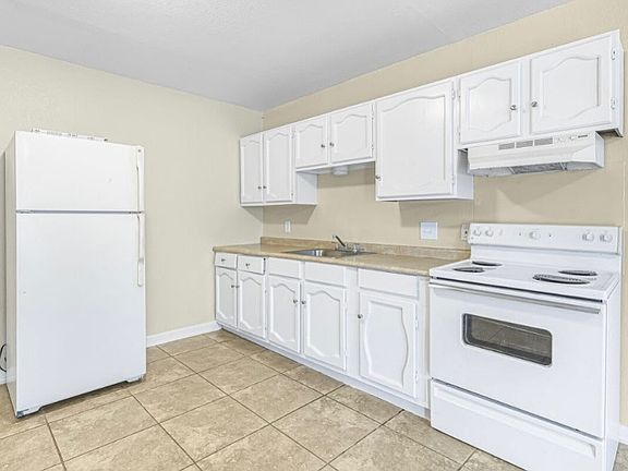 2nd image of 230 E Virginia St #7