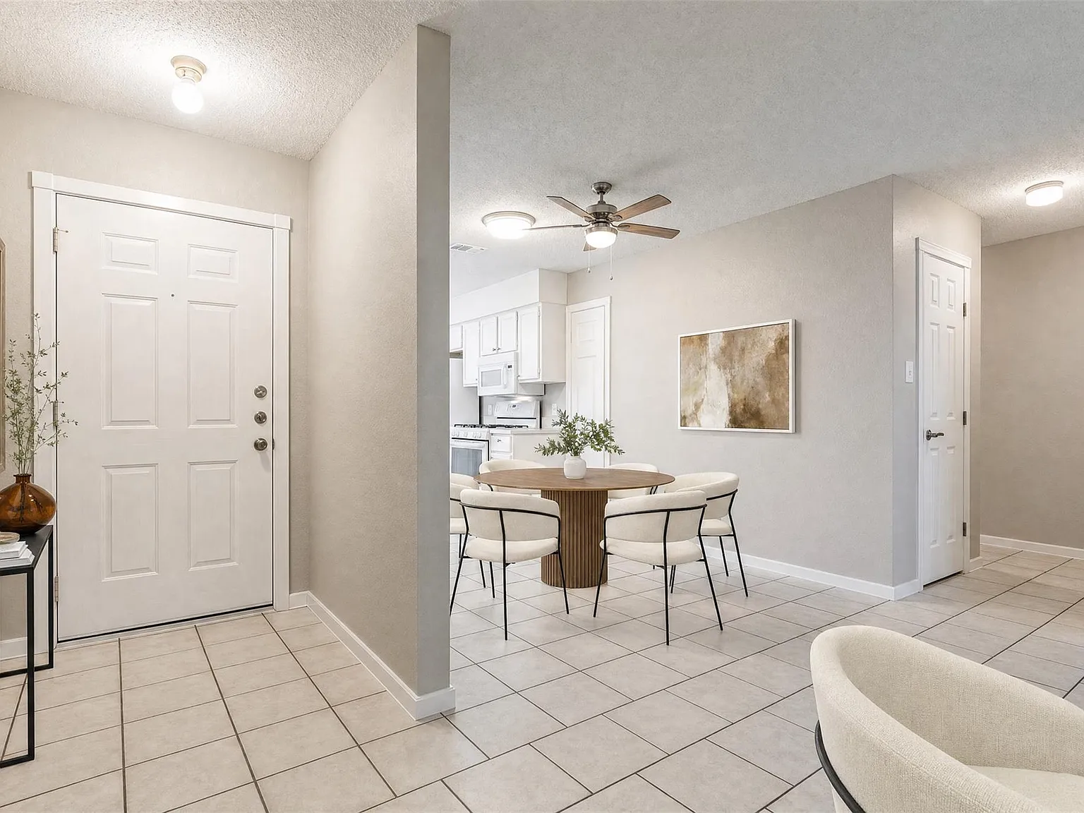 2 bed, 1.0 bath, 1811 sqft, $1,725 — Photo 4