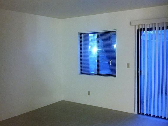 4th image of 3561 N Bentley Ave