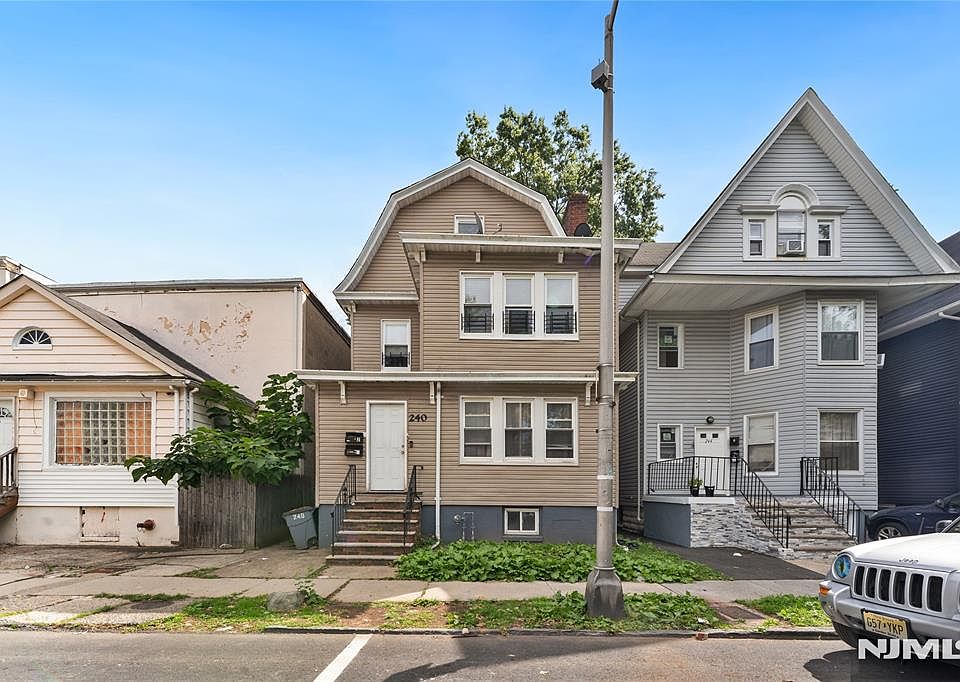 1st image of 240 Amherst Street