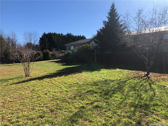 4th image of 30 Bradford Terrace Ln