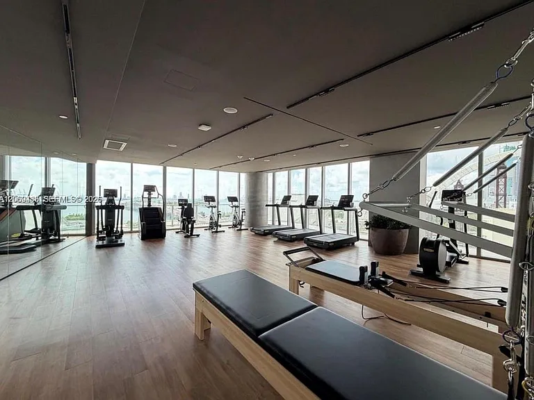 1400 Biscayne Blvd #702 — Photo 33