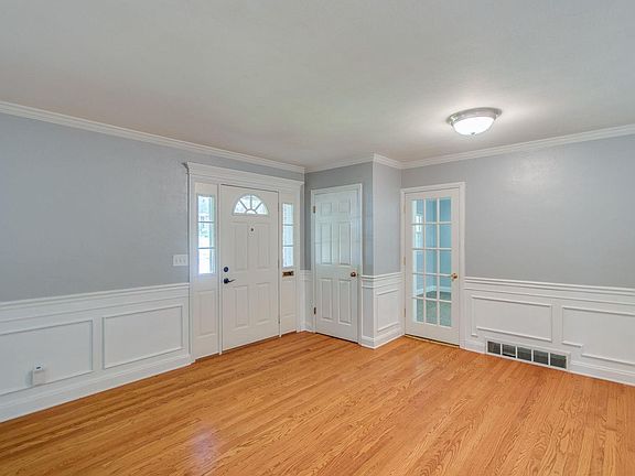 4th image of 3024 Andover Dr