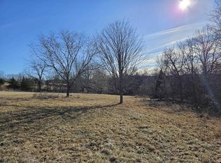 28 Cemetery Ridge Rd, Galena, IL 61036