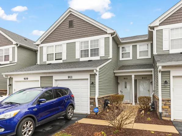 911 Genesee Dr, Naperville, IL 60563