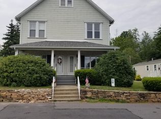 1023 Wood St, Old Forge, PA 18518