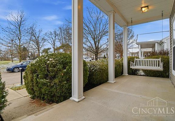 3rd image of 4243 N Yorkshire Sq