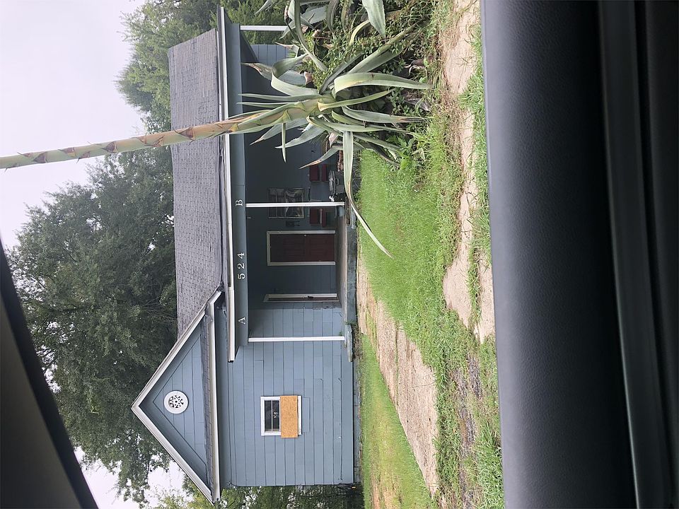 2nd image of 524 Rose St #A