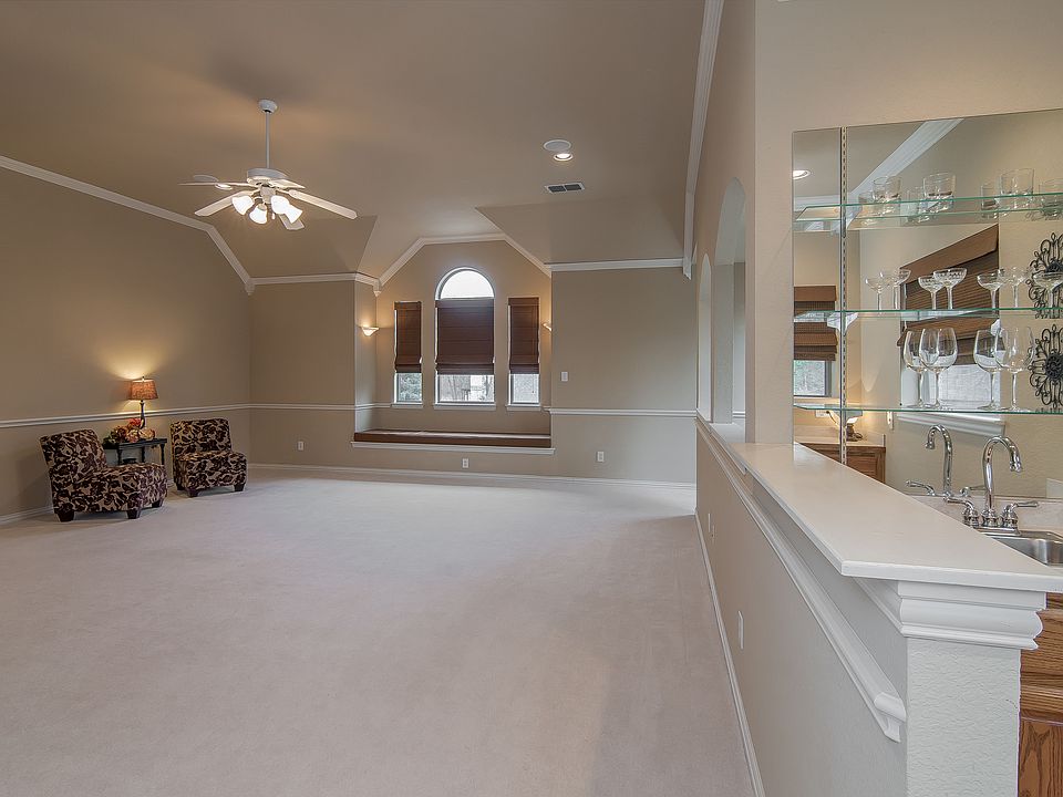 1st image of 16 Shadywood Ln