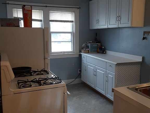 4th image of 4427 N Oakland Ave