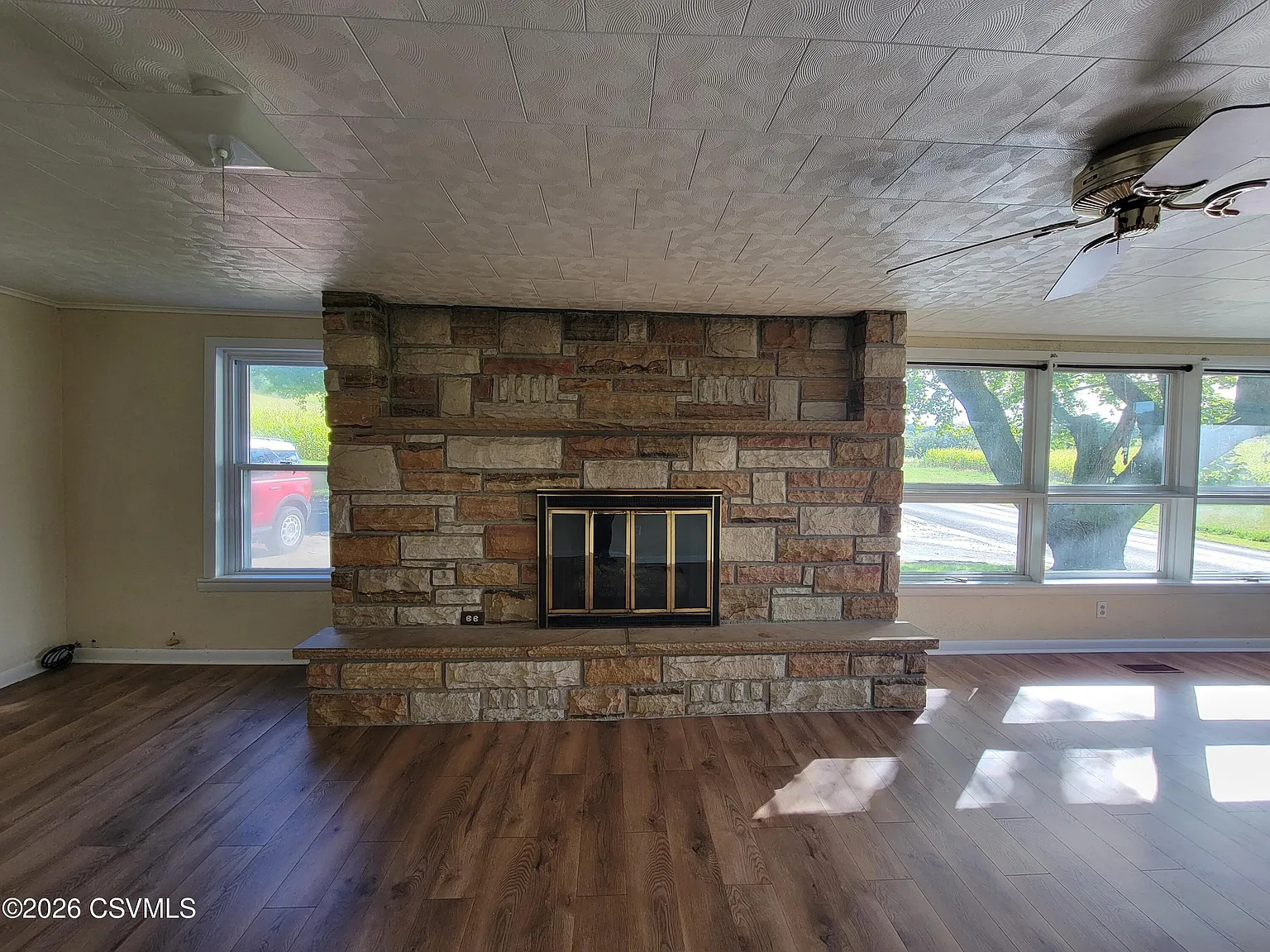 3 bed, 1400 sqft, $1,300 — Photo 4