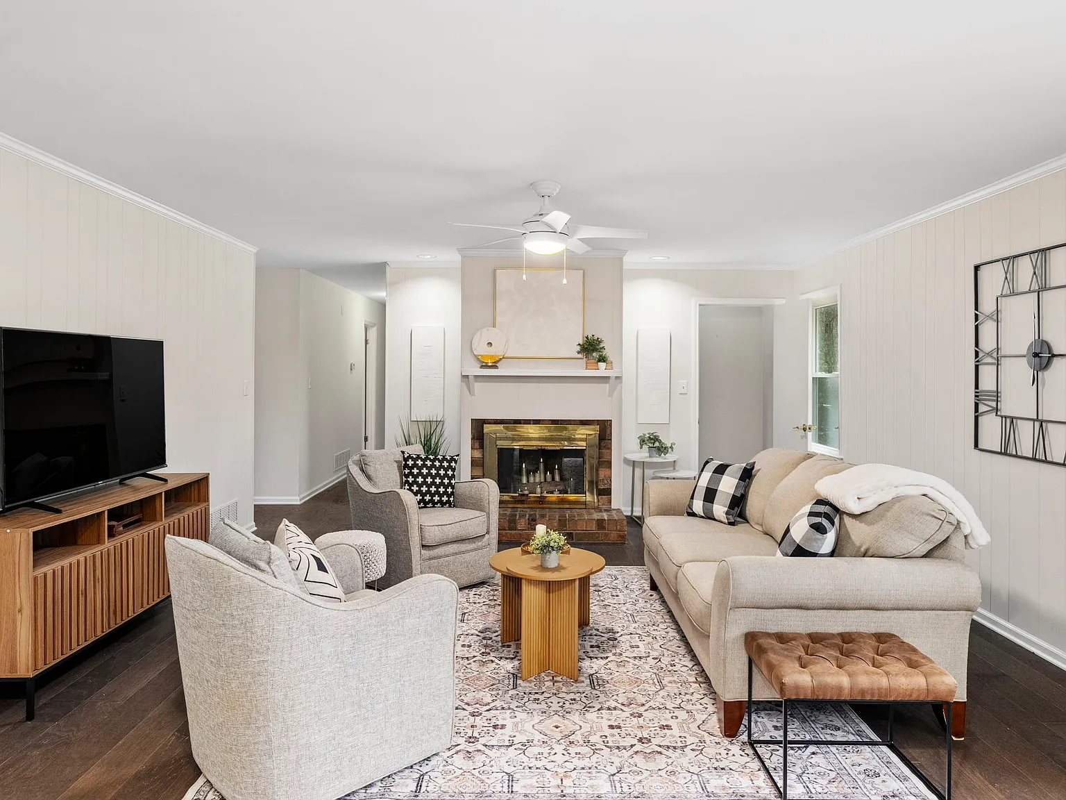 Garden Lane Dr, Marietta — Photo 1
