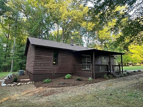 3rd image of 4721 N Poplar Ln
