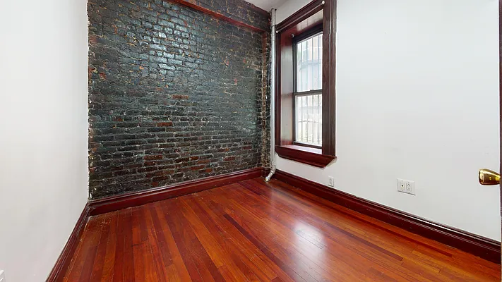 Rented by Bond New York | media 6