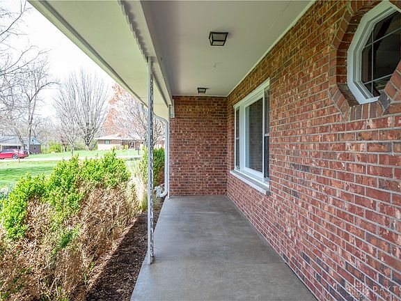 4th image of 4854 Hathaway Dr