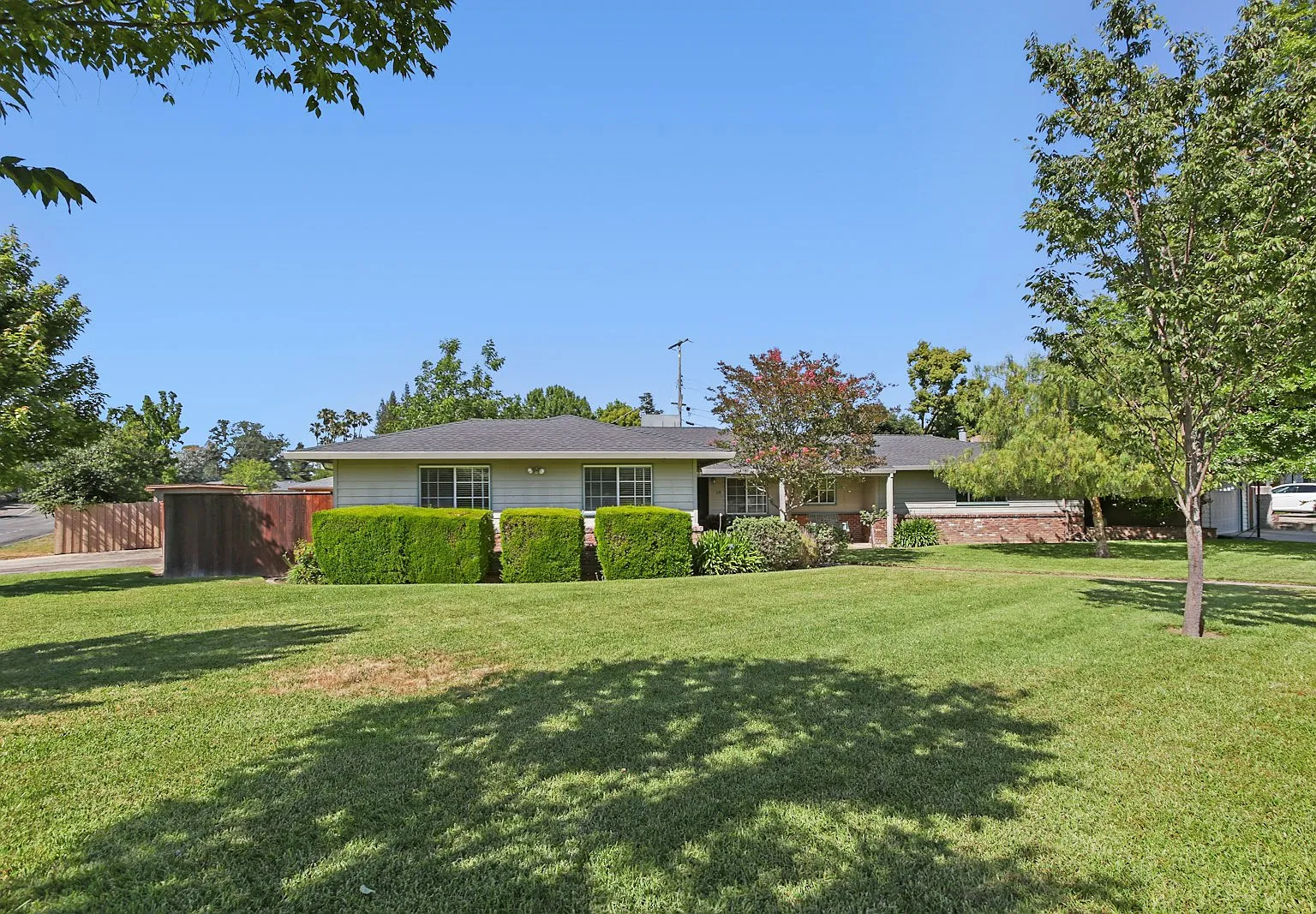 3201 Bonita Dr — Photo 1