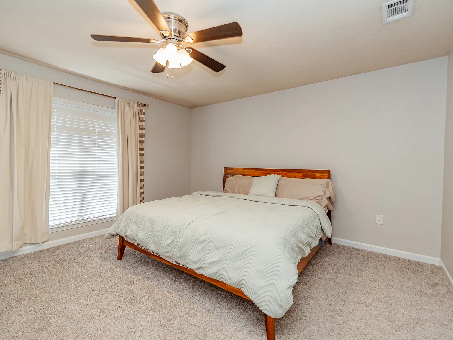 5280 Moore Loop - 1 — Photo 3