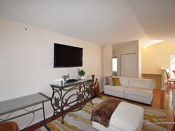 4th image of 141 Lilac Ln