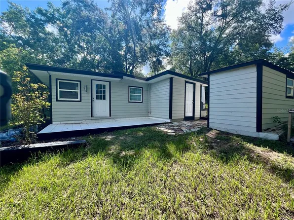 3750 W Hilltop Ln, Dunnellon, FL 34433