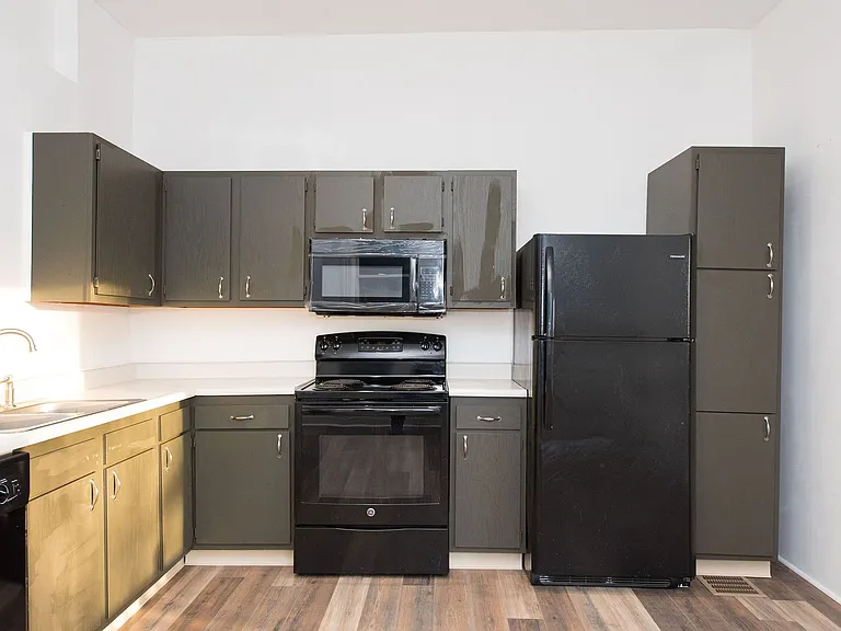 4160 Lakeman St — Photo 18
