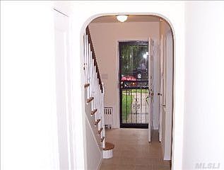 4th image of 70 Dosoris Way