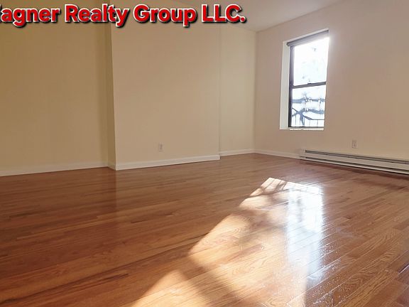 3rd image of 633 9th Ave #4R