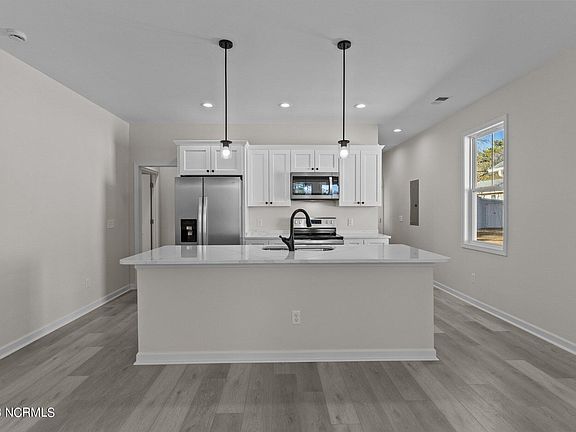 2nd image of 119 NE 75th Street