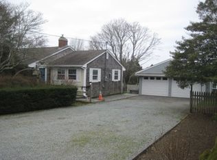 111 Locust Ave, Portsmouth, RI 02871