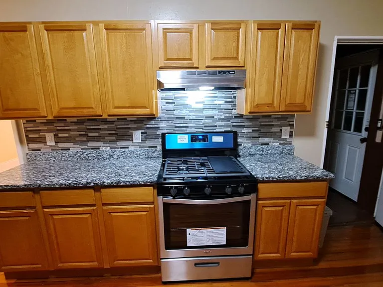 35 Catawba St #2 — Photo 4