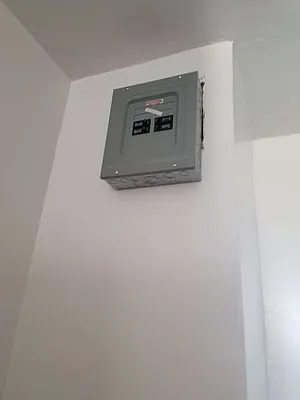 Rented by Clove Realty LLC | media 10