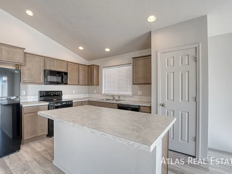 12713 Lignite Dr — Photo 9