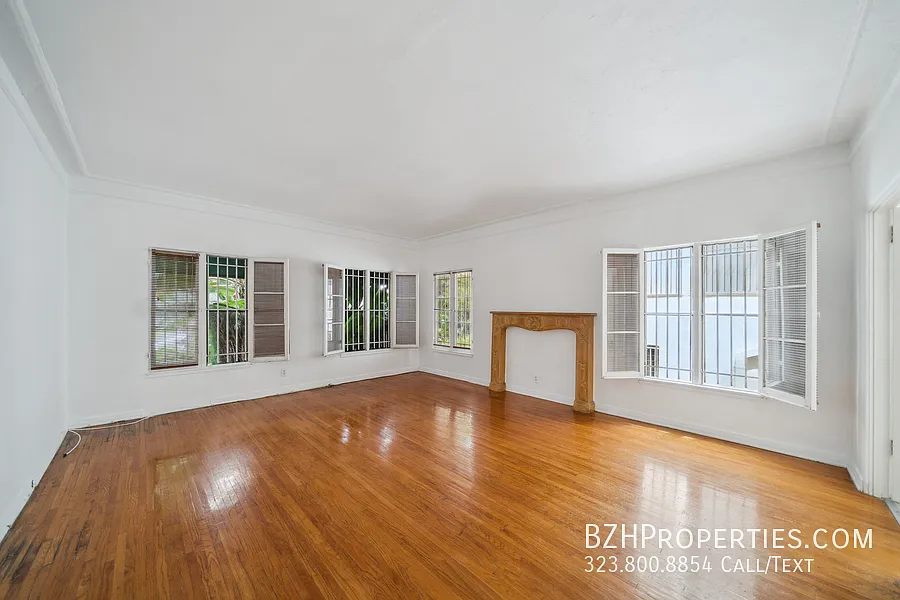 1 Bedroom with Central AC - Prime Beverly Hills — Photo 2