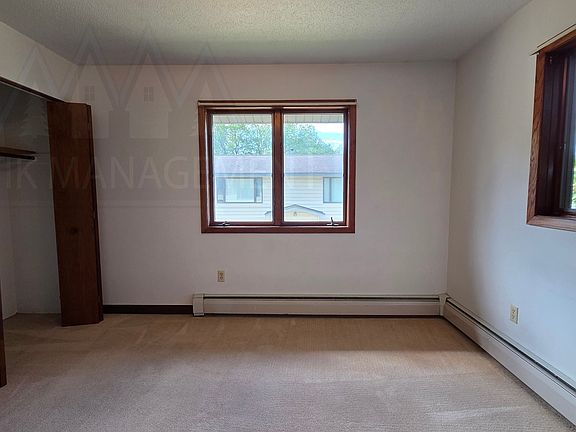 2nd image of 2921 Northern Valley Dr NE APT 3