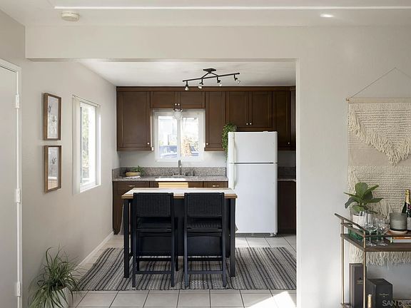 3rd image of 4019 Poppy Pl