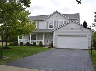 5492 Meadow Grove Dr, Grove City, OH 43123