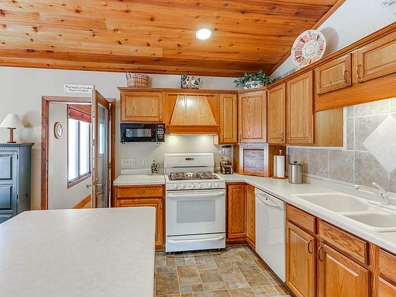 Spacious Kitchen