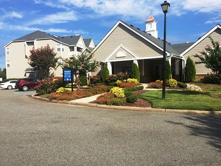 Featherstone Apartments at Kiln Creek — Photo 54