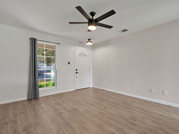 4th image of 10507 Marengo Ln