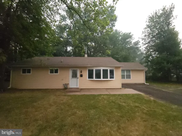 1908 Spencer Dr, Croydon, PA 19021