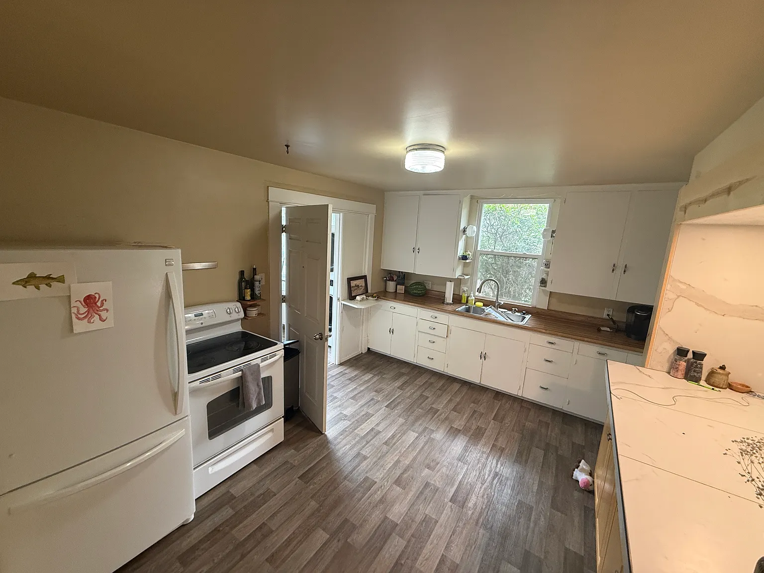 3 bed, 1300 sqft, $1,800 — Photo 3