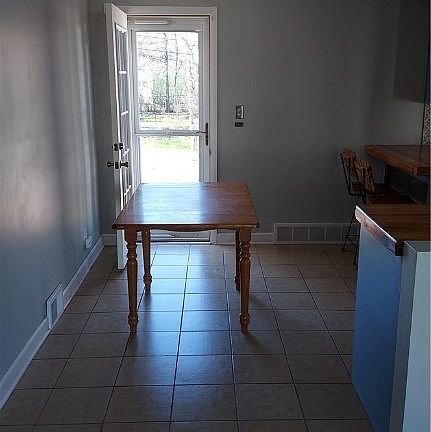 5th image of 574 Terrace Plz