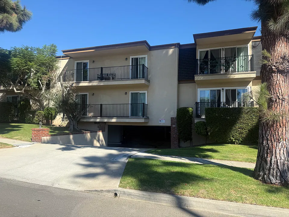 6164 S Pacific Coast Hwy #2
