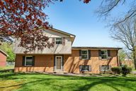 Thornberry Dr-2904-001.jpg